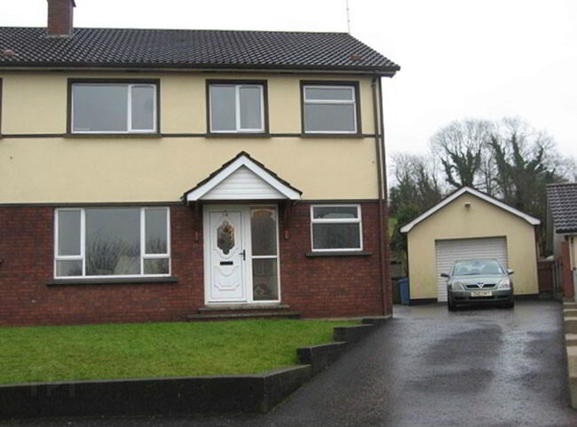 16 Fairlea Close 1 of 6