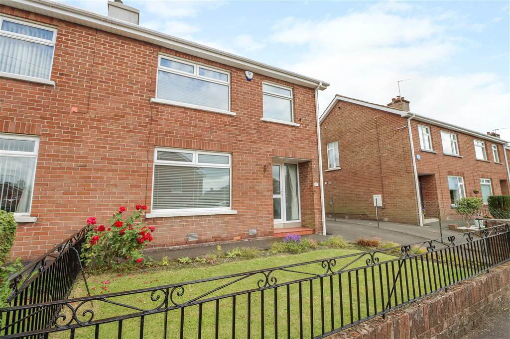 17 Ardvarna Park 2 of 21