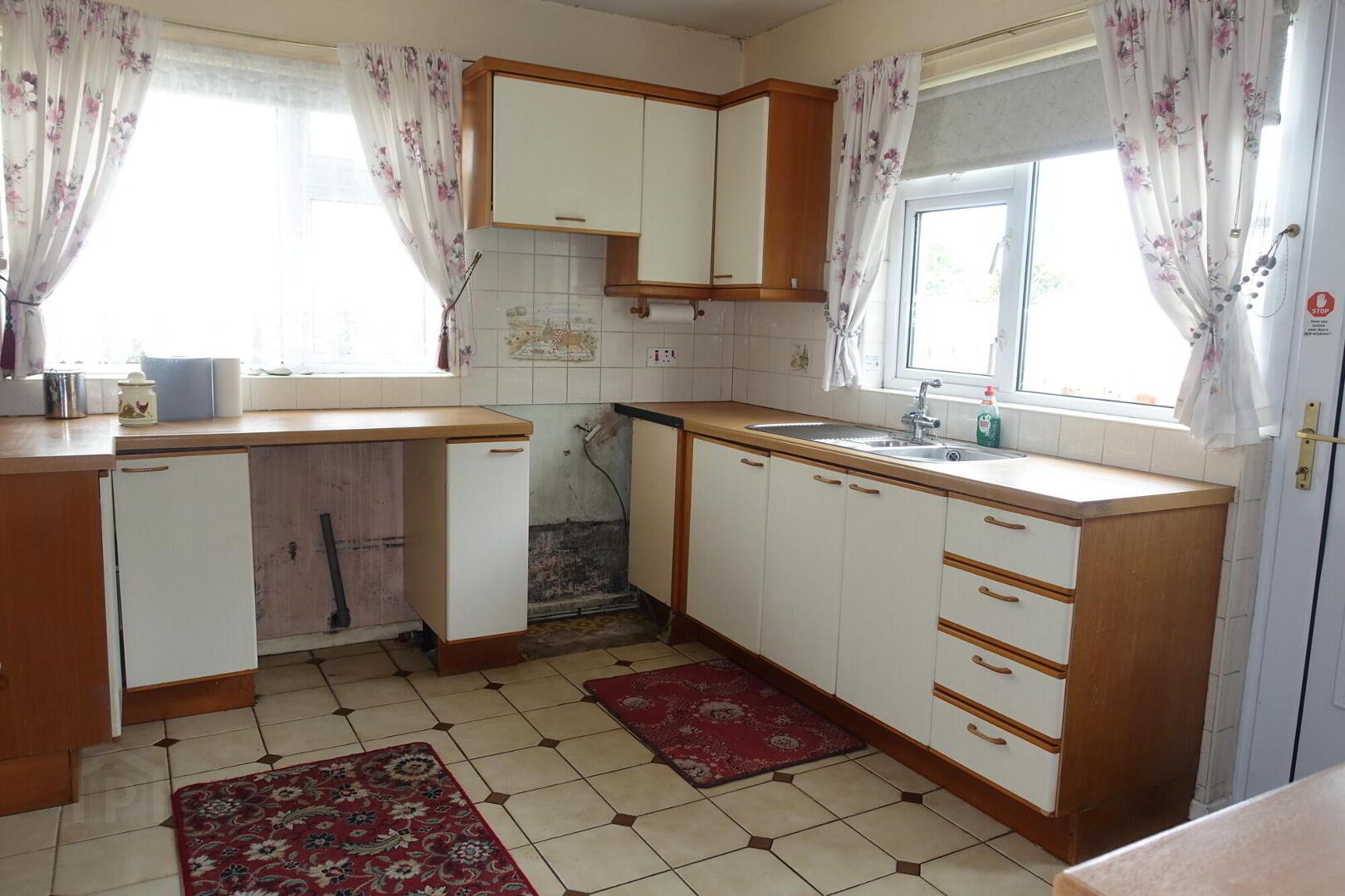 14 Crevenish Road 7 of 29