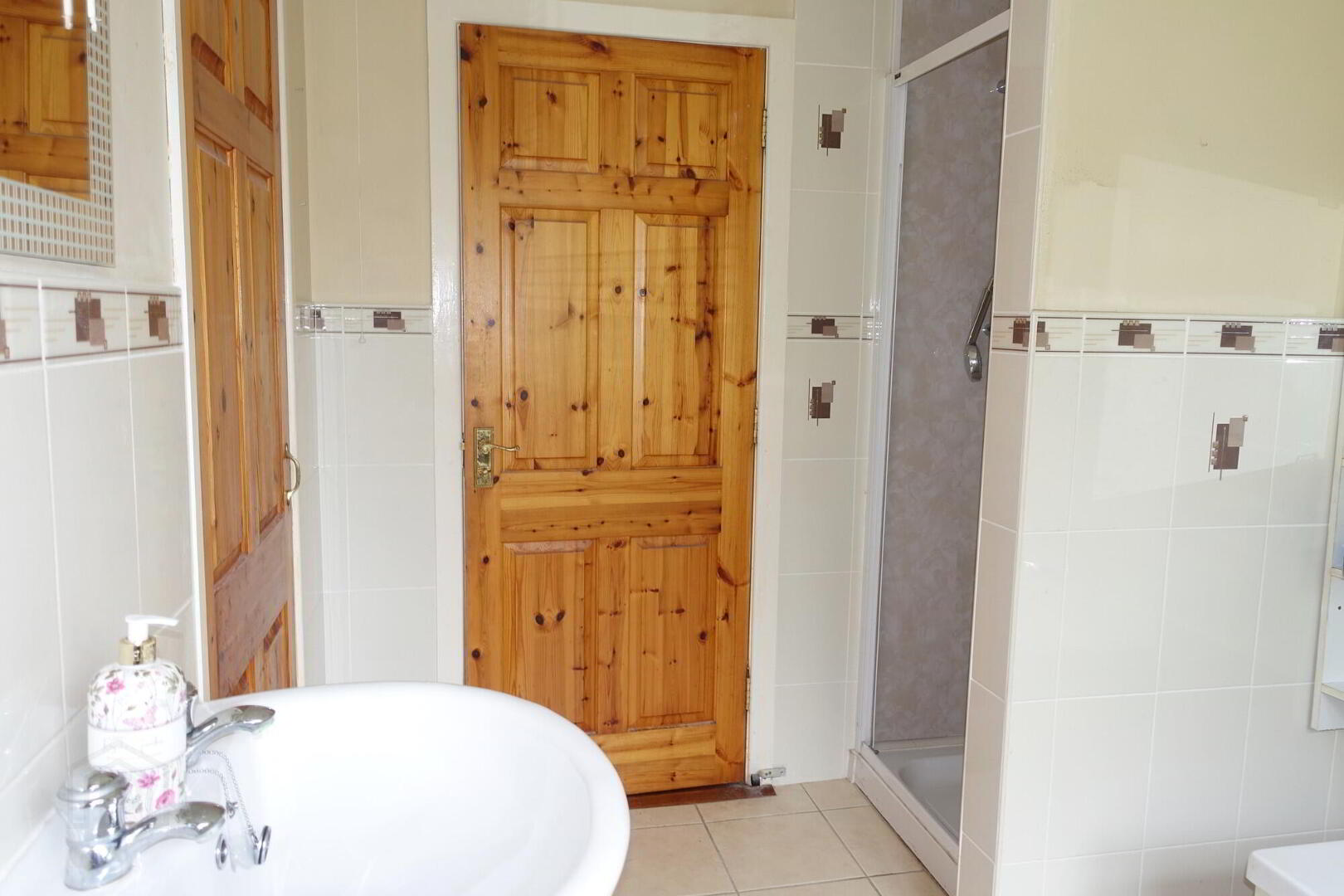14 Crevenish Road 21 of 29