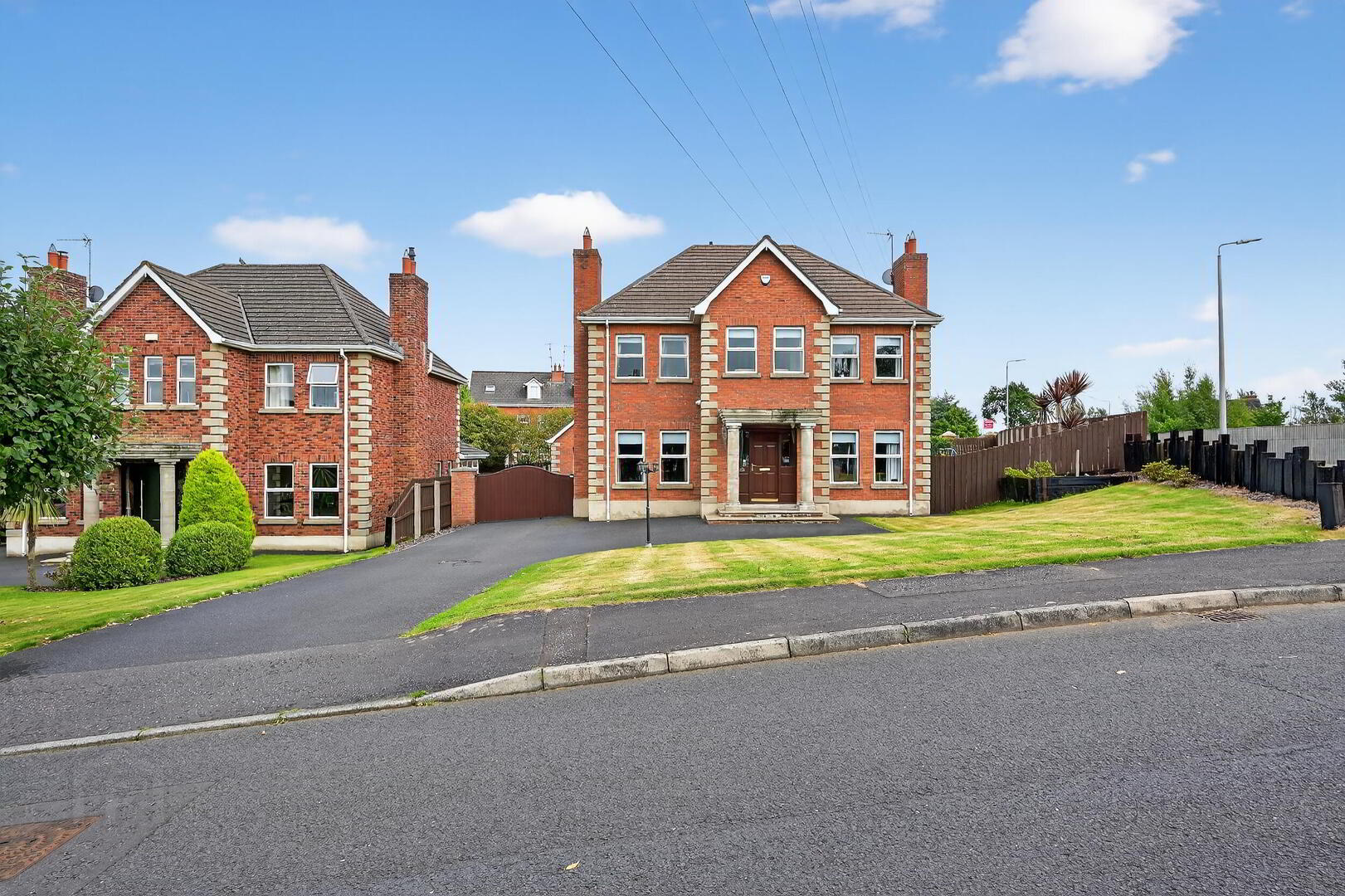 22 Rivergate Lane 1 of 30