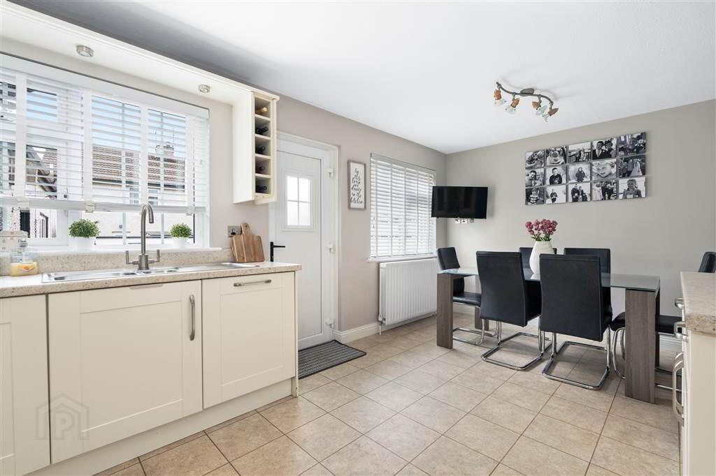 89 Dunfane Park 14 of 28