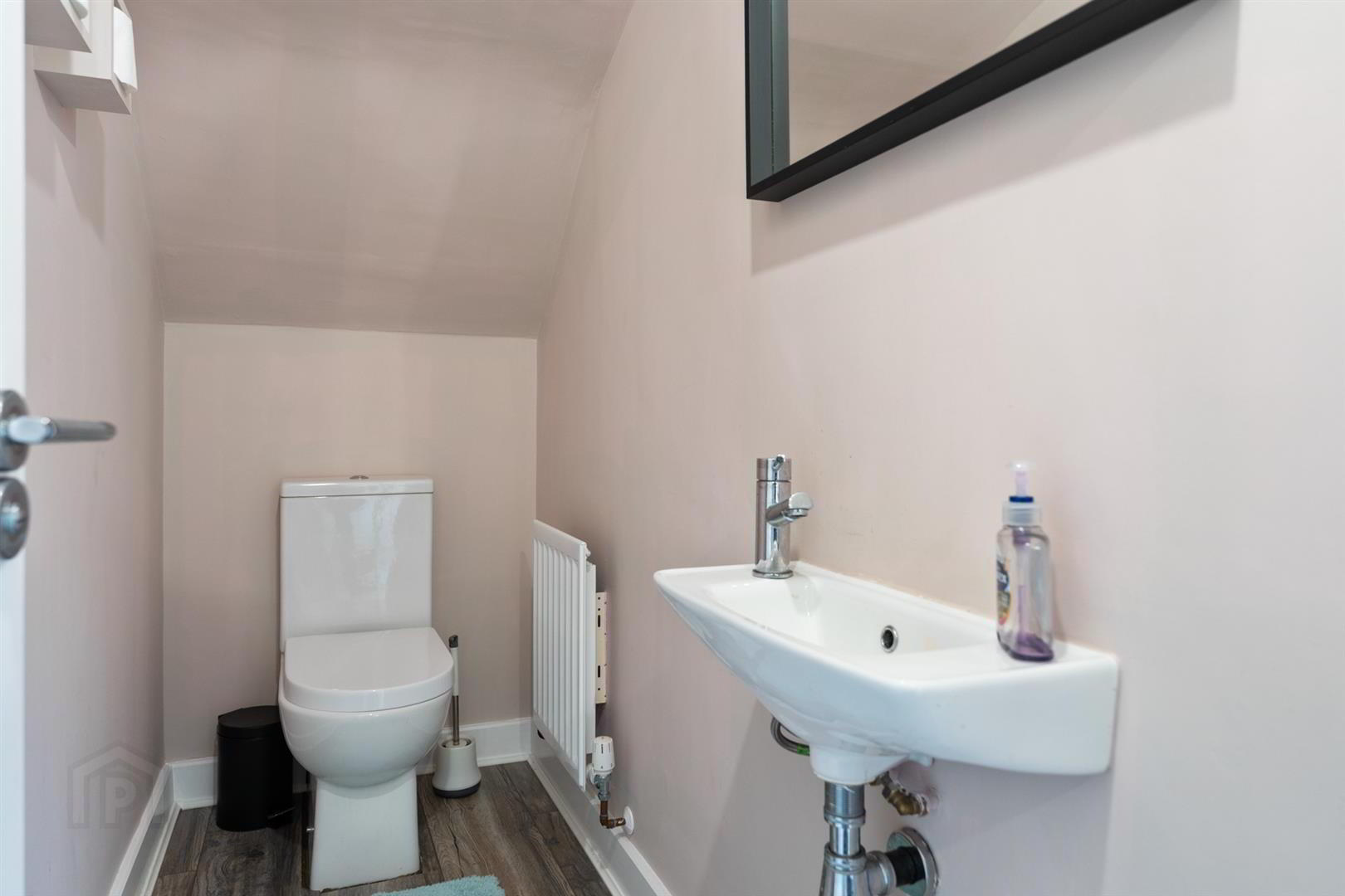 8 Rocklyn Drive 10 of 21