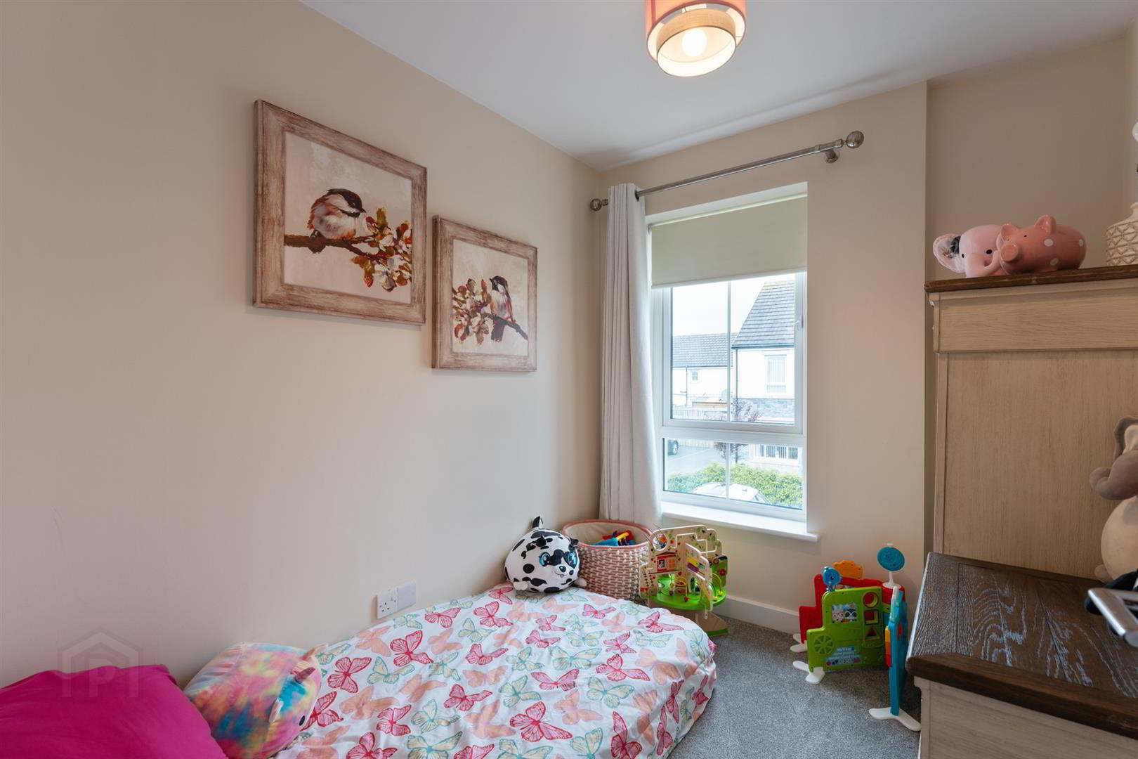 8 Rocklyn Drive 16 of 21