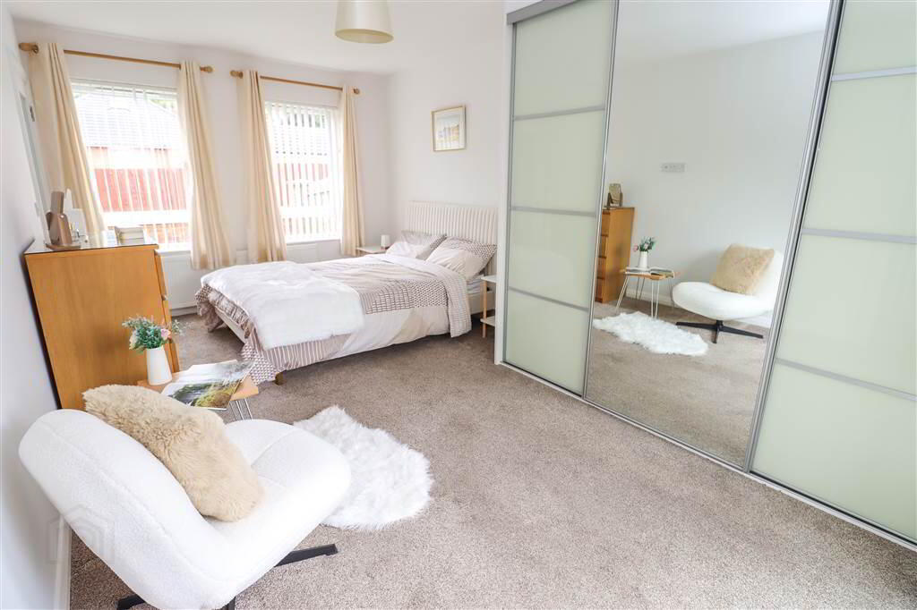 5 Thurlow Gate 13 of 19