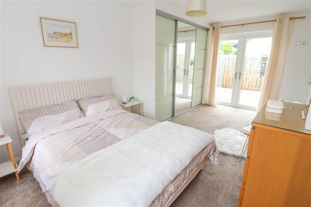 5 Thurlow Gate 14 of 19