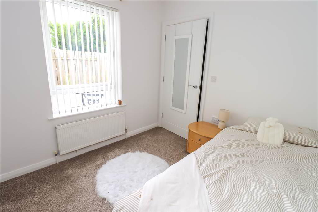 5 Thurlow Gate 17 of 19