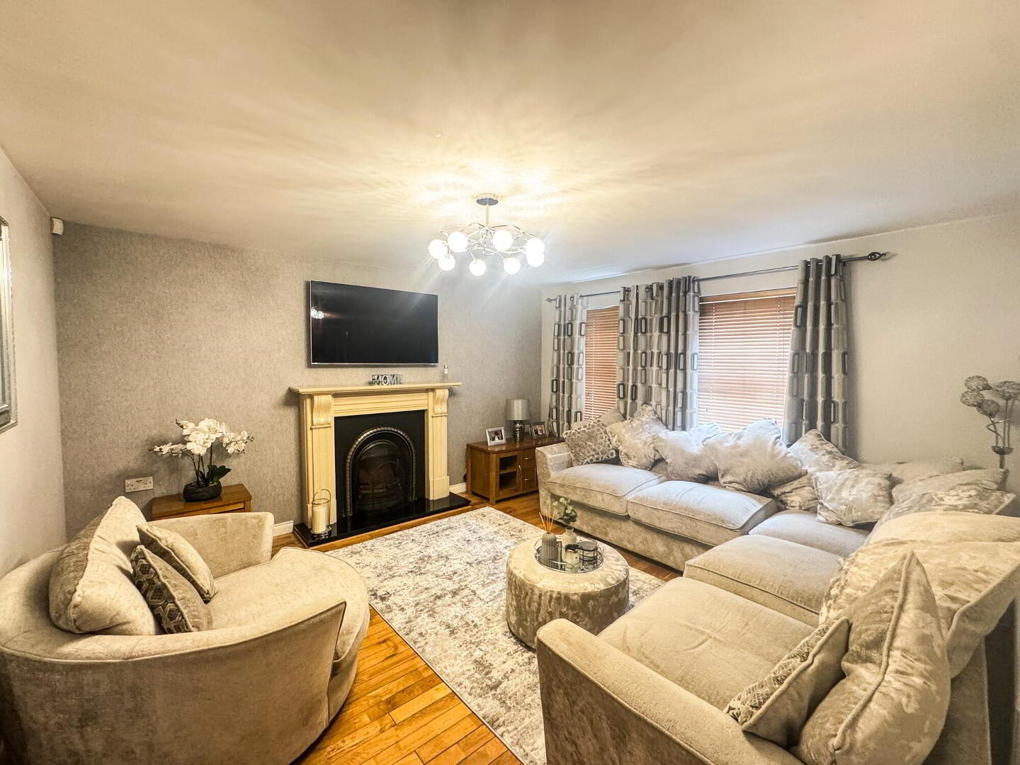9 Castle Meadows 3 of 32