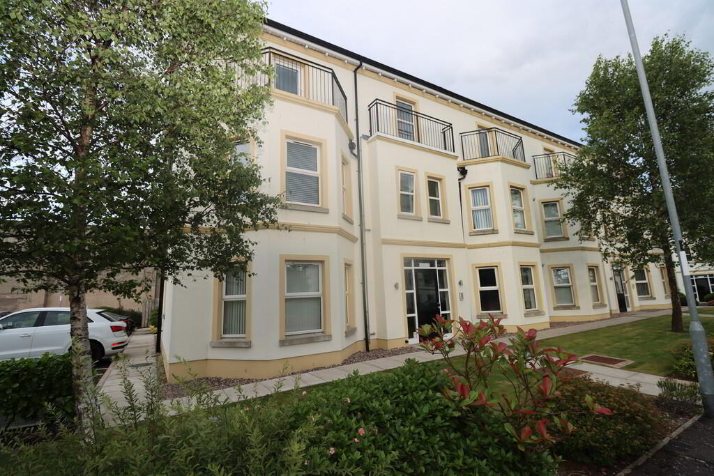 15 Corran Mews 1 of 10