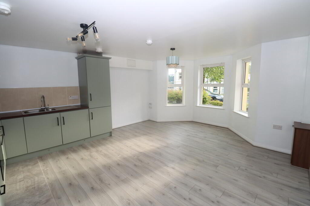 15 Corran Mews 3 of 10