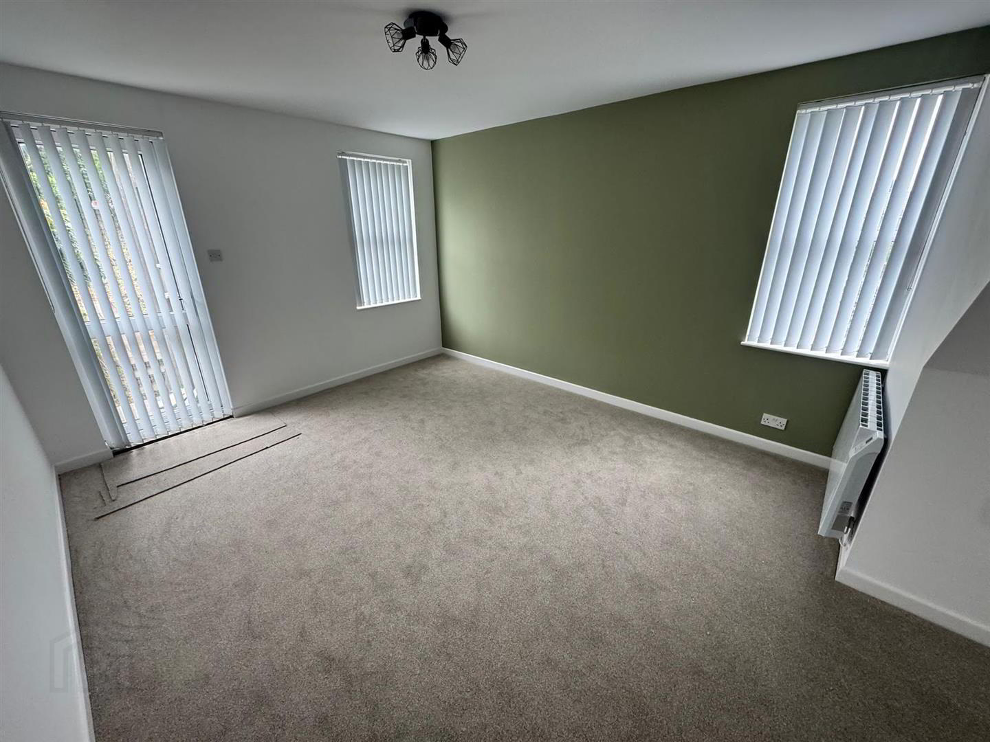 Flat 3, 49 High Street 4 of 5