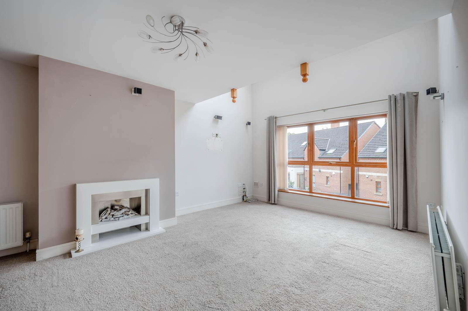 Apt 5, 313 Belmont Road 13 of 26