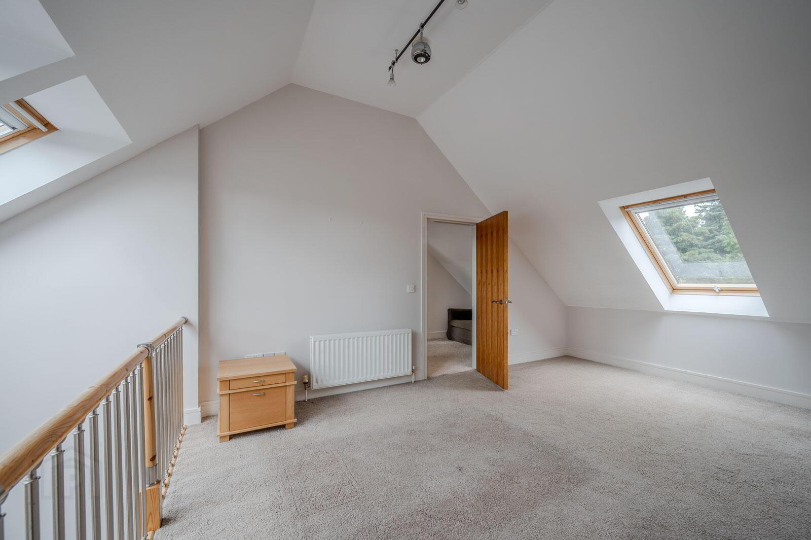 Apt 5, 313 Belmont Road 20 of 26