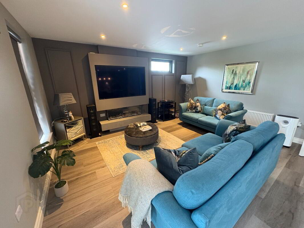 Apt 3, 45 Newforge Lane 6 of 18