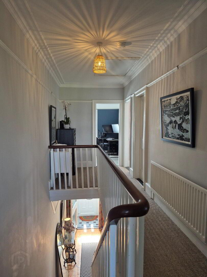 52 North Road 19 of 40