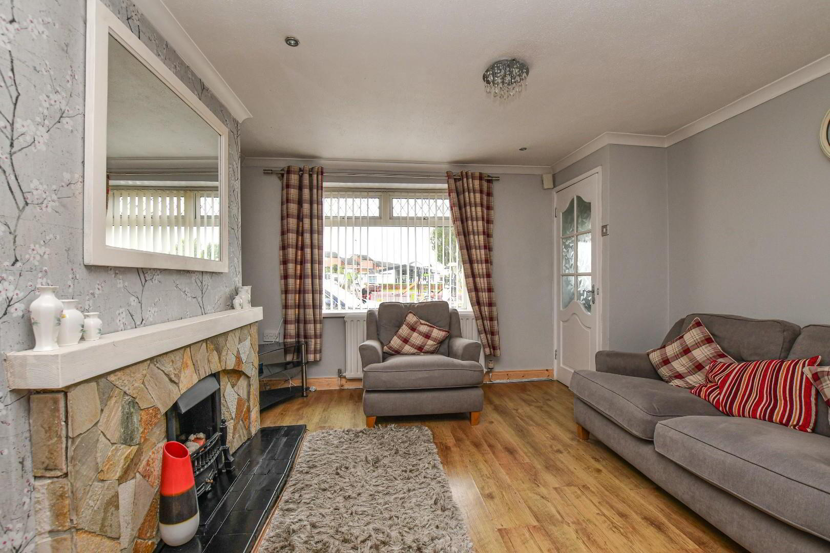 12 Lower Crescent 6 of 30
