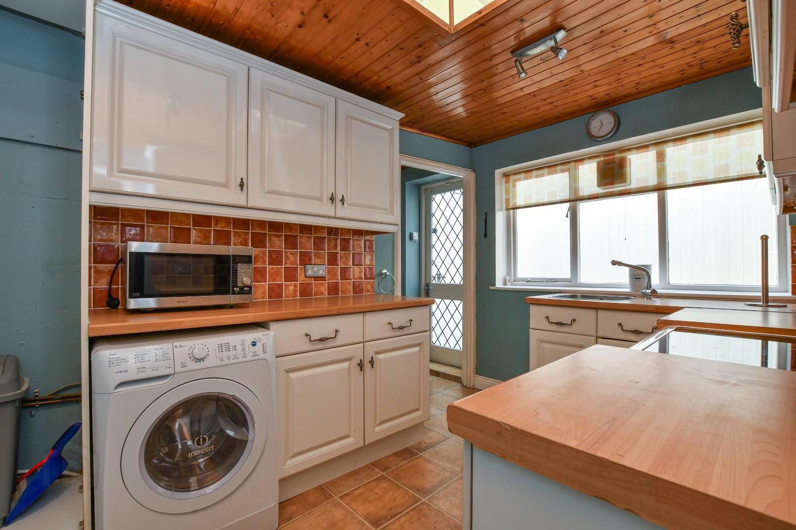 12 Lower Crescent 11 of 30