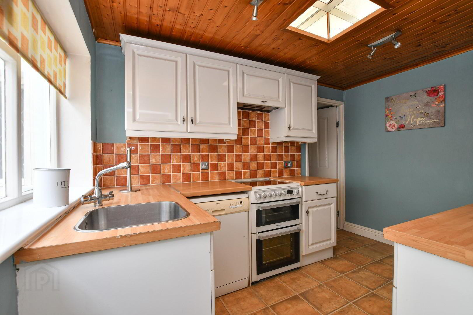 12 Lower Crescent 12 of 30