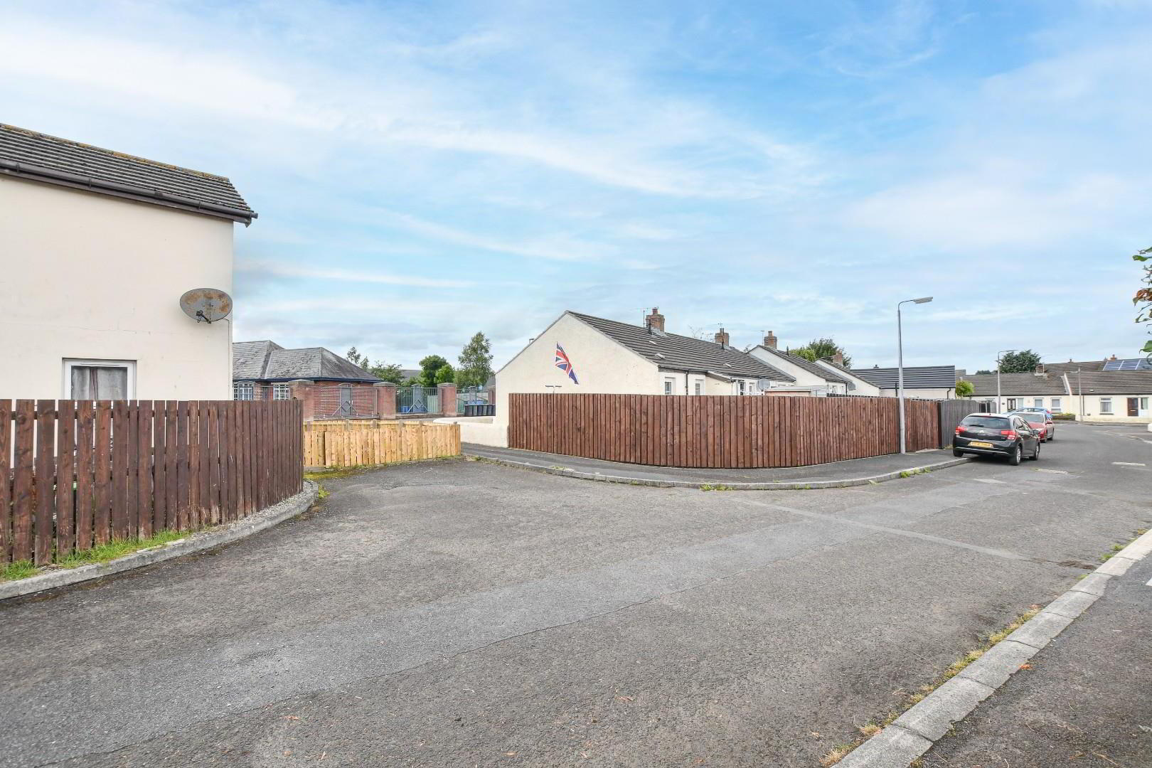 12 Lower Crescent 27 of 30