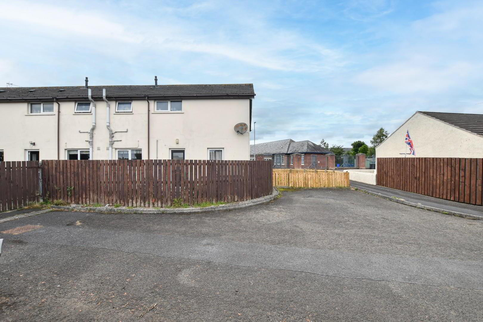 12 Lower Crescent 28 of 30
