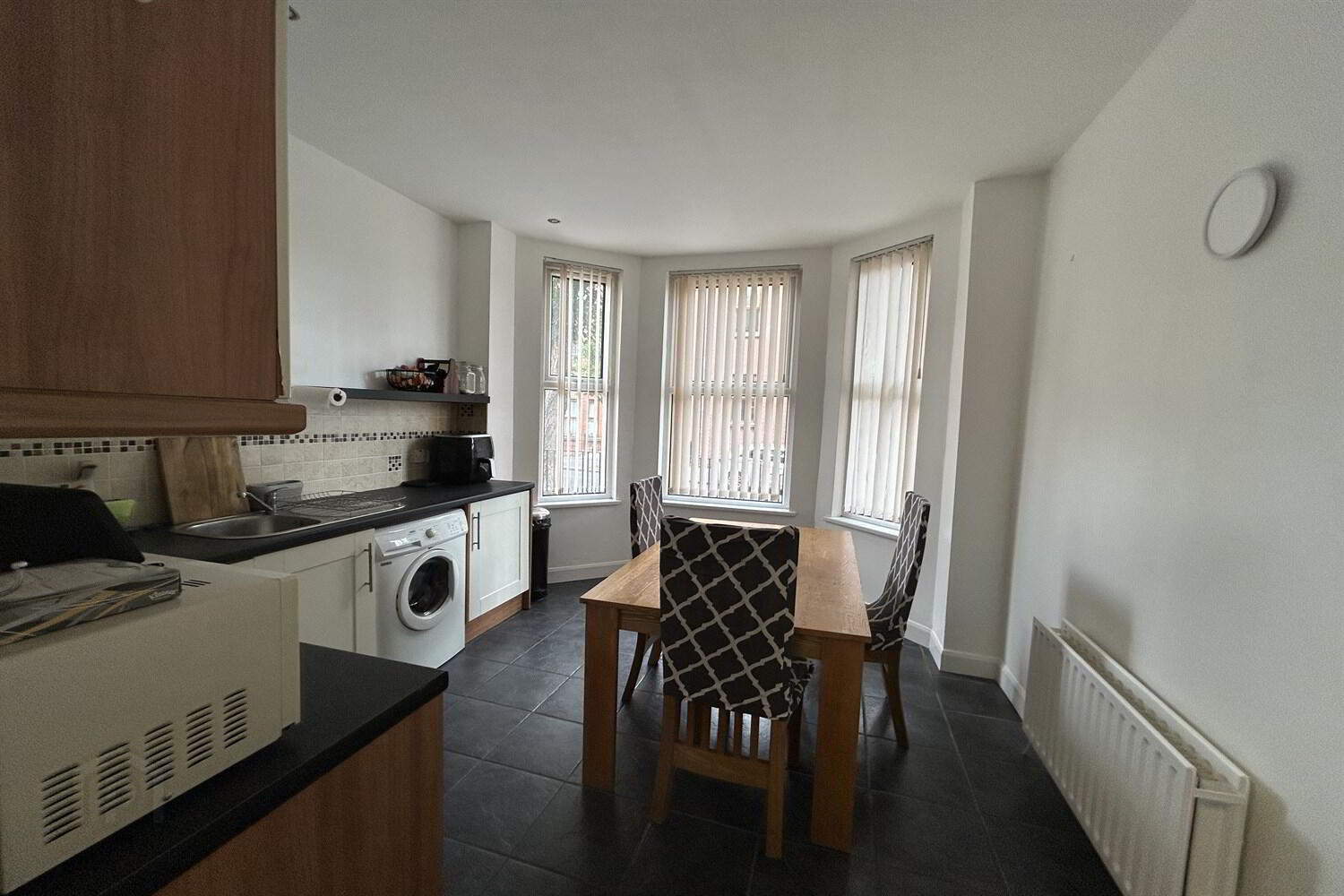 Flat 1, 6 Glandore Avenue 7 of 15