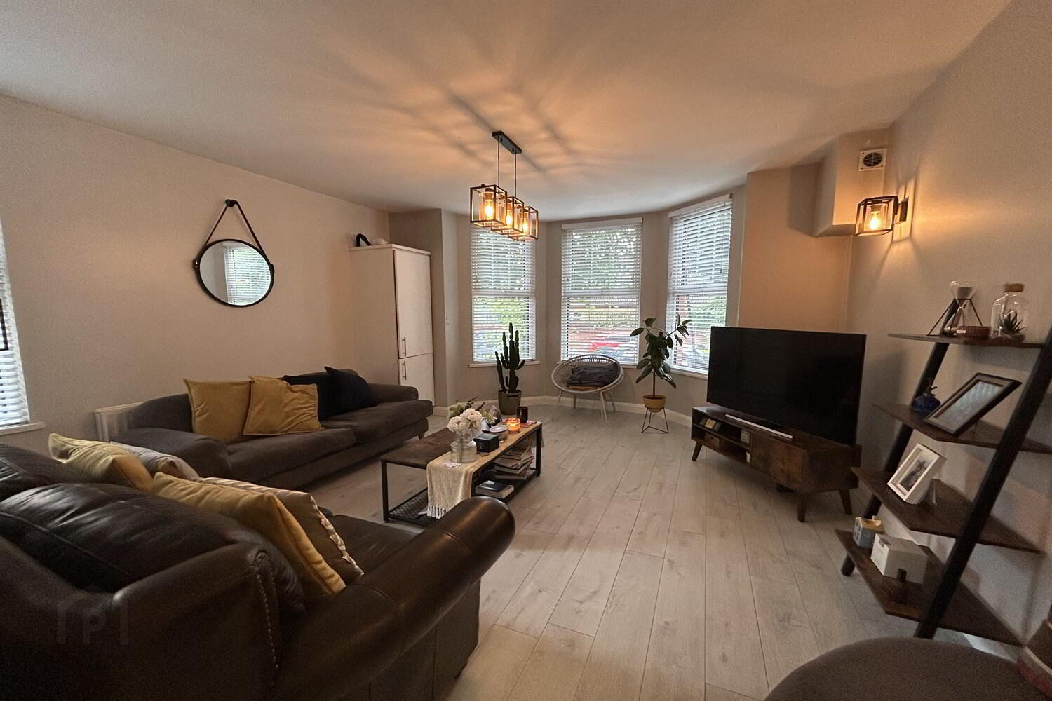 Flat 1, 6 Glandore Avenue 4 of 15