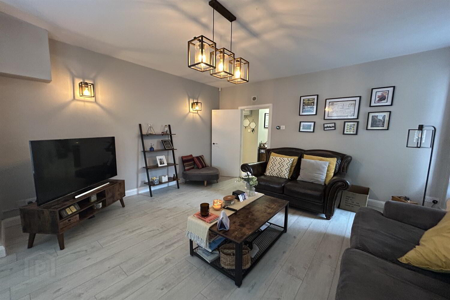 Flat 1, 6 Glandore Avenue 3 of 15