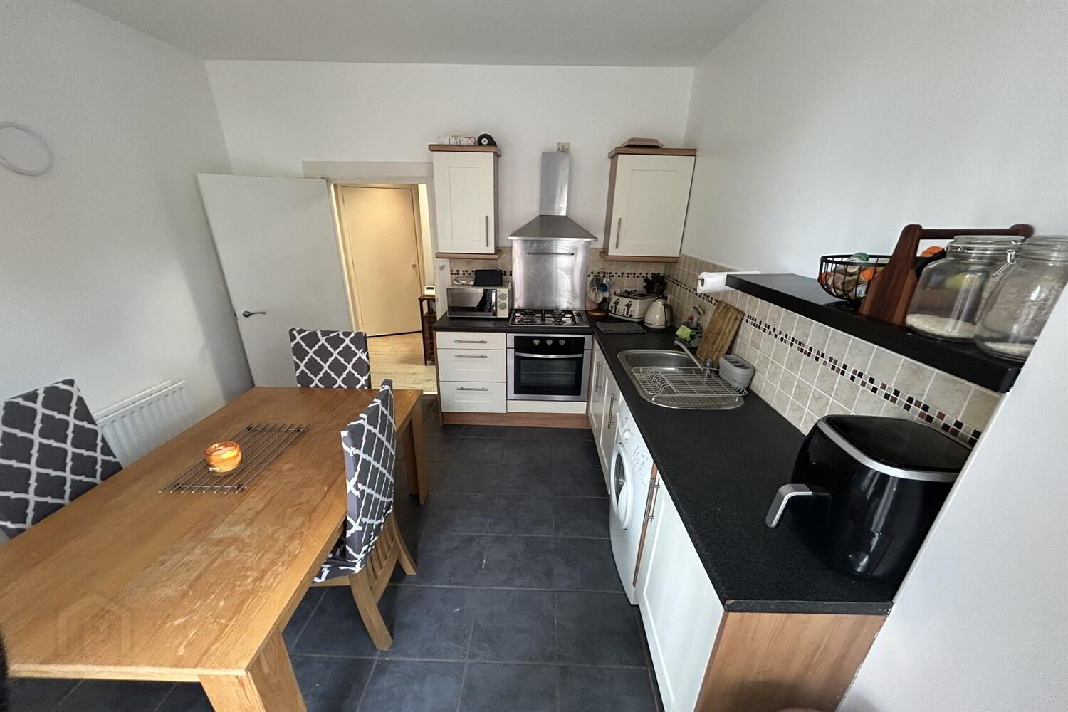 Flat 1, 6 Glandore Avenue 6 of 15