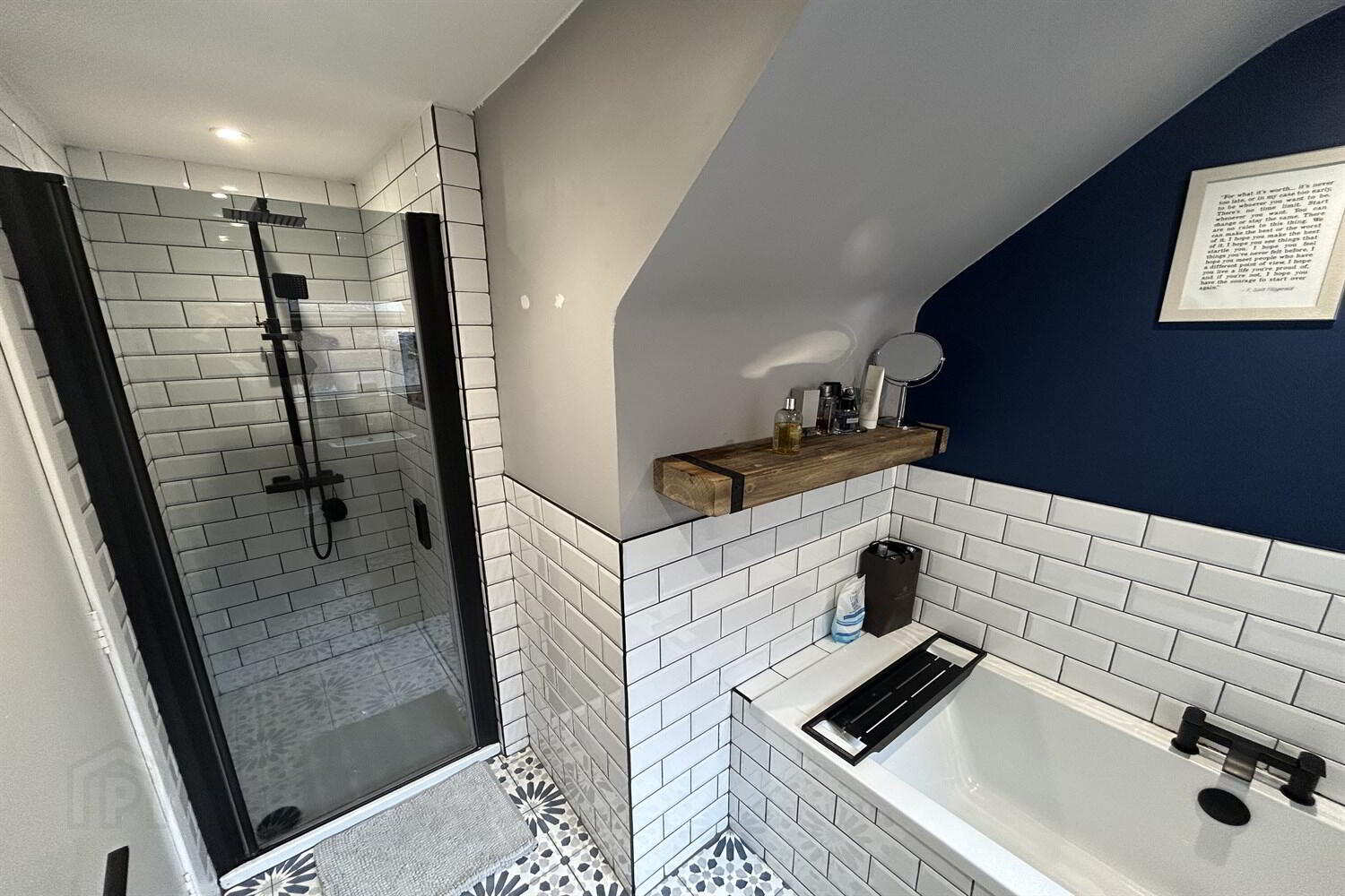 Flat 1, 6 Glandore Avenue 12 of 15