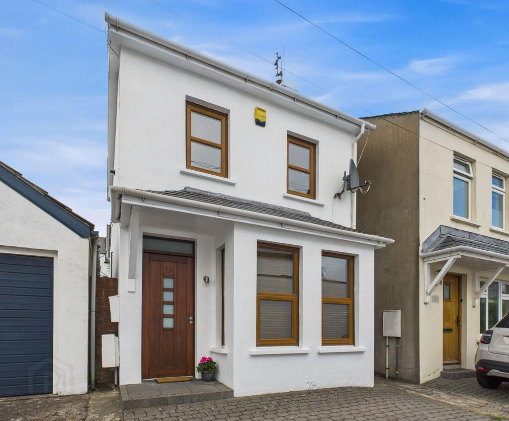 34 Lyle Road 1 of 13