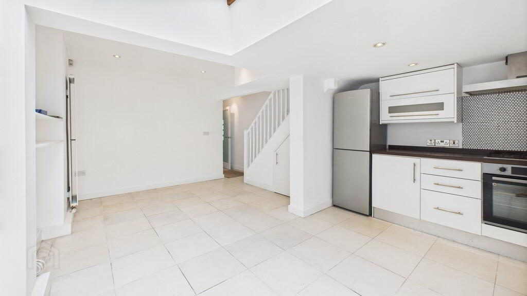 34 Lyle Road 8 of 13