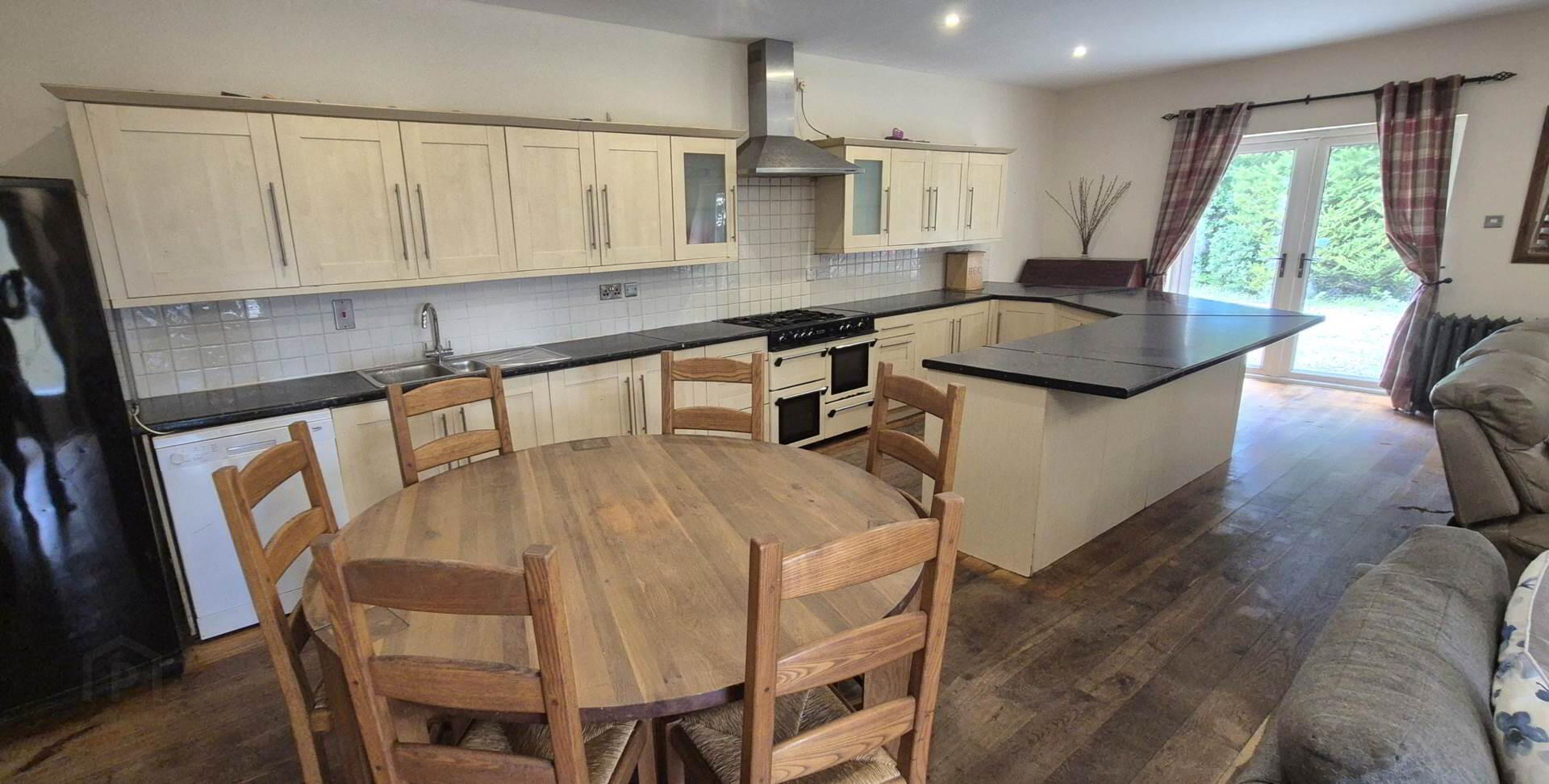 23 Glen Road 16 of 63