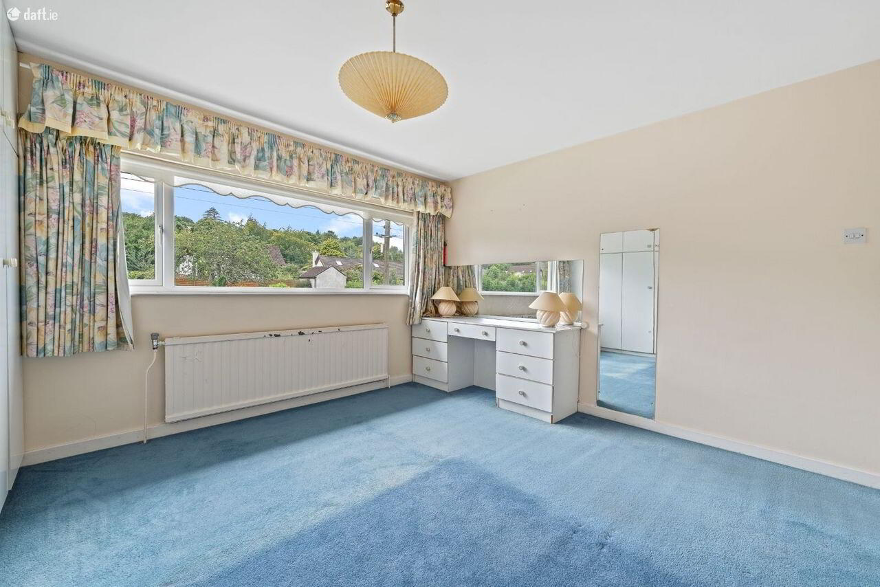 48 Maryborough Avenue 16 of 28