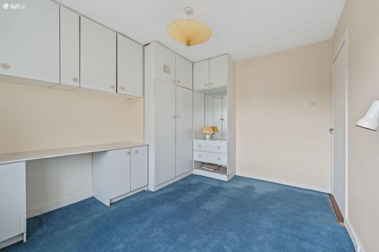48 Maryborough Avenue 20 of 28