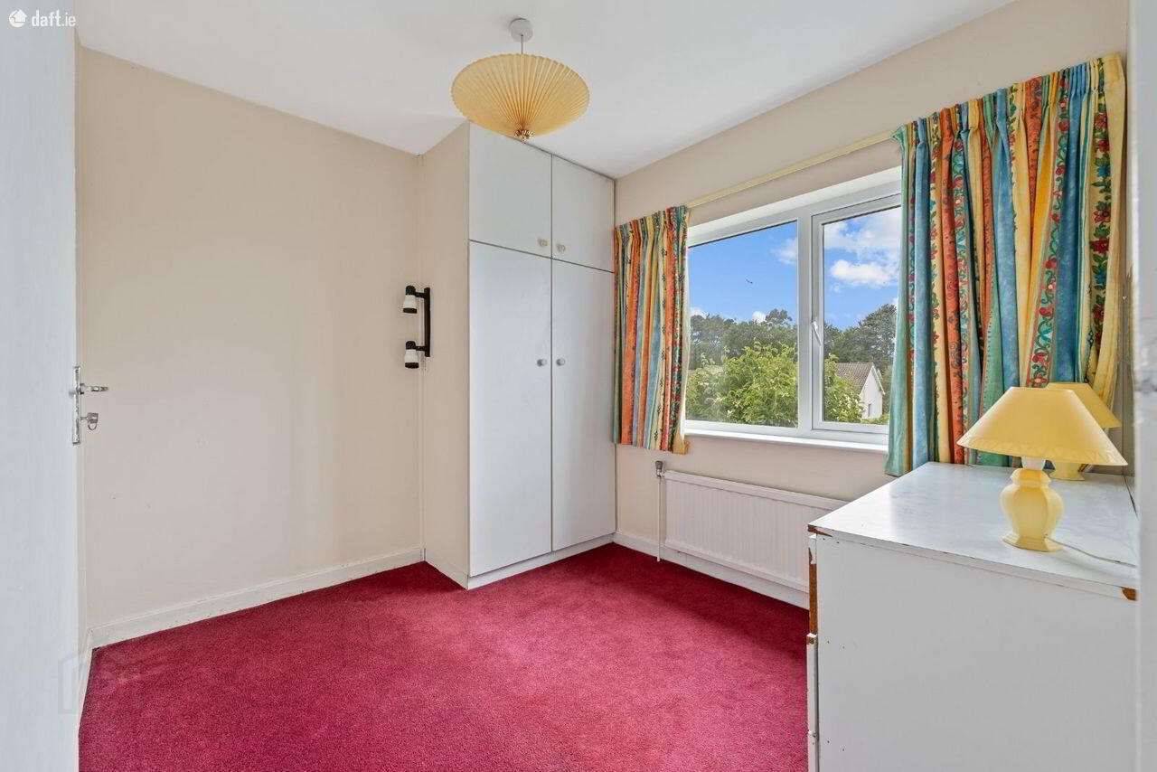 48 Maryborough Avenue 21 of 28
