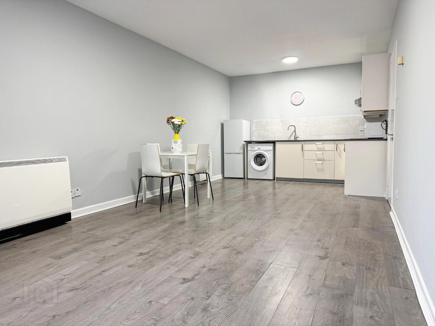 Apt 118 Block A, Millbrook, John, F Kennedy Parade 5 of 15
