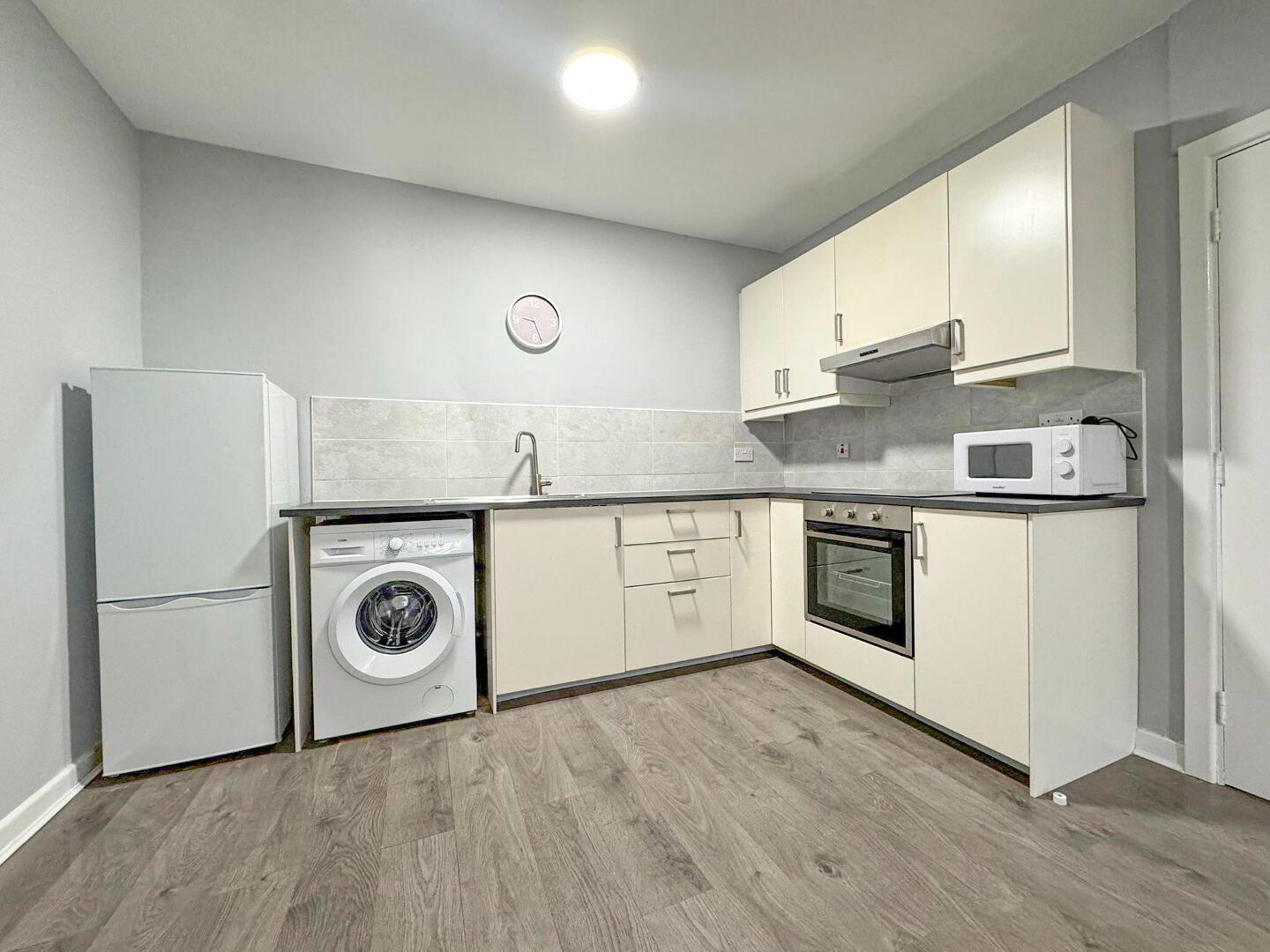 Apt 118 Block A, Millbrook, John, F Kennedy Parade 8 of 15