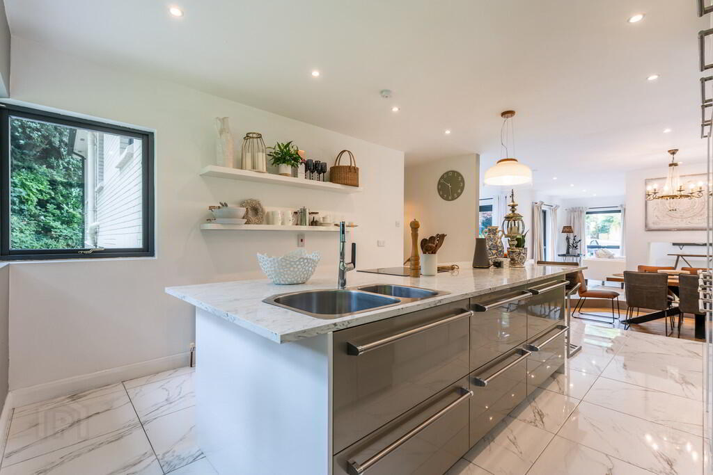 Ashbrooke, 22 Millvale Road 16 of 39