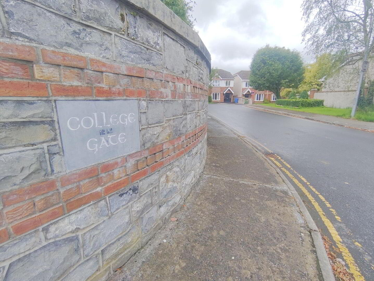25 College Gate 18 of 18