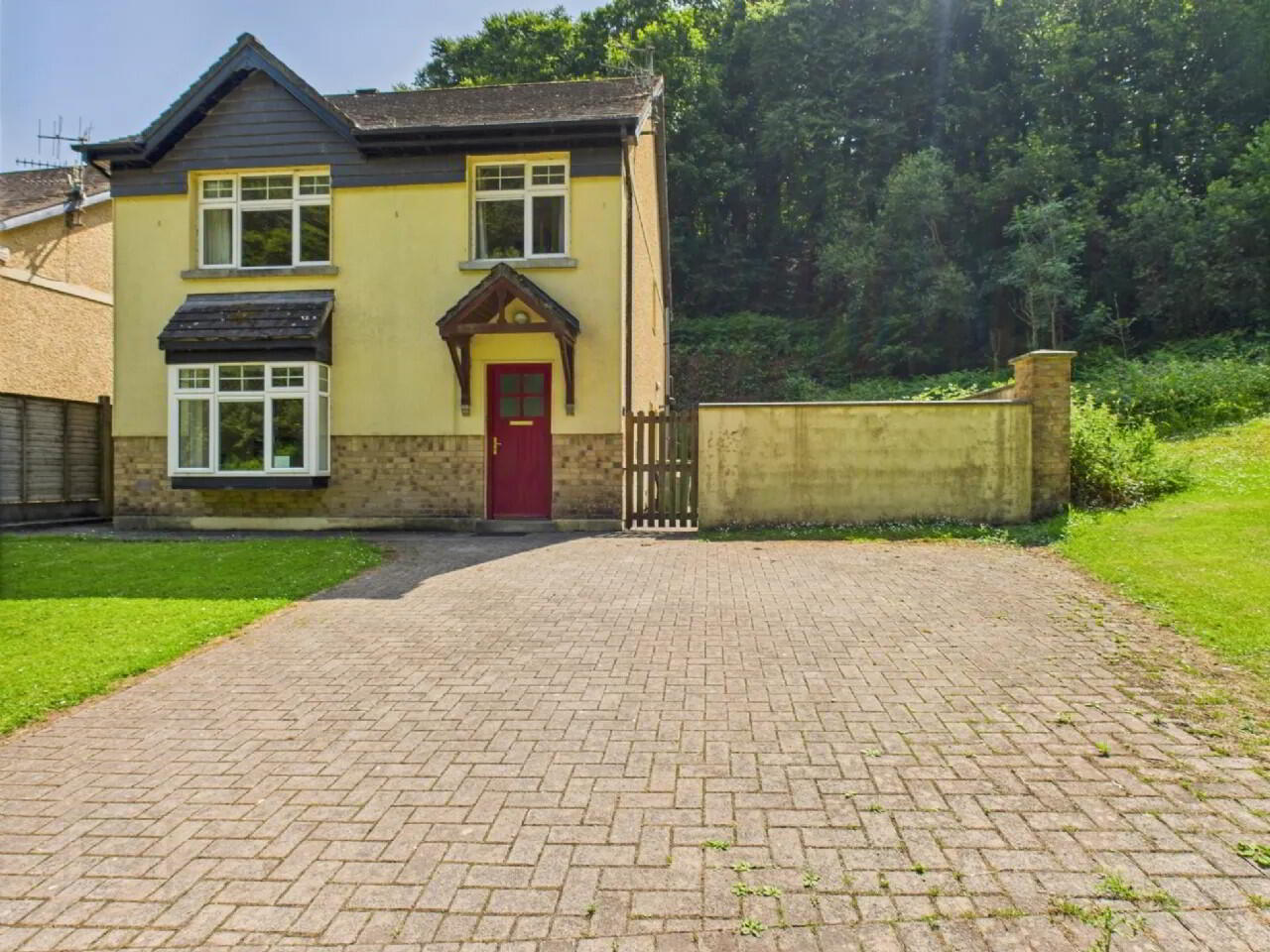 25 Fishermans Grove 1 of 17