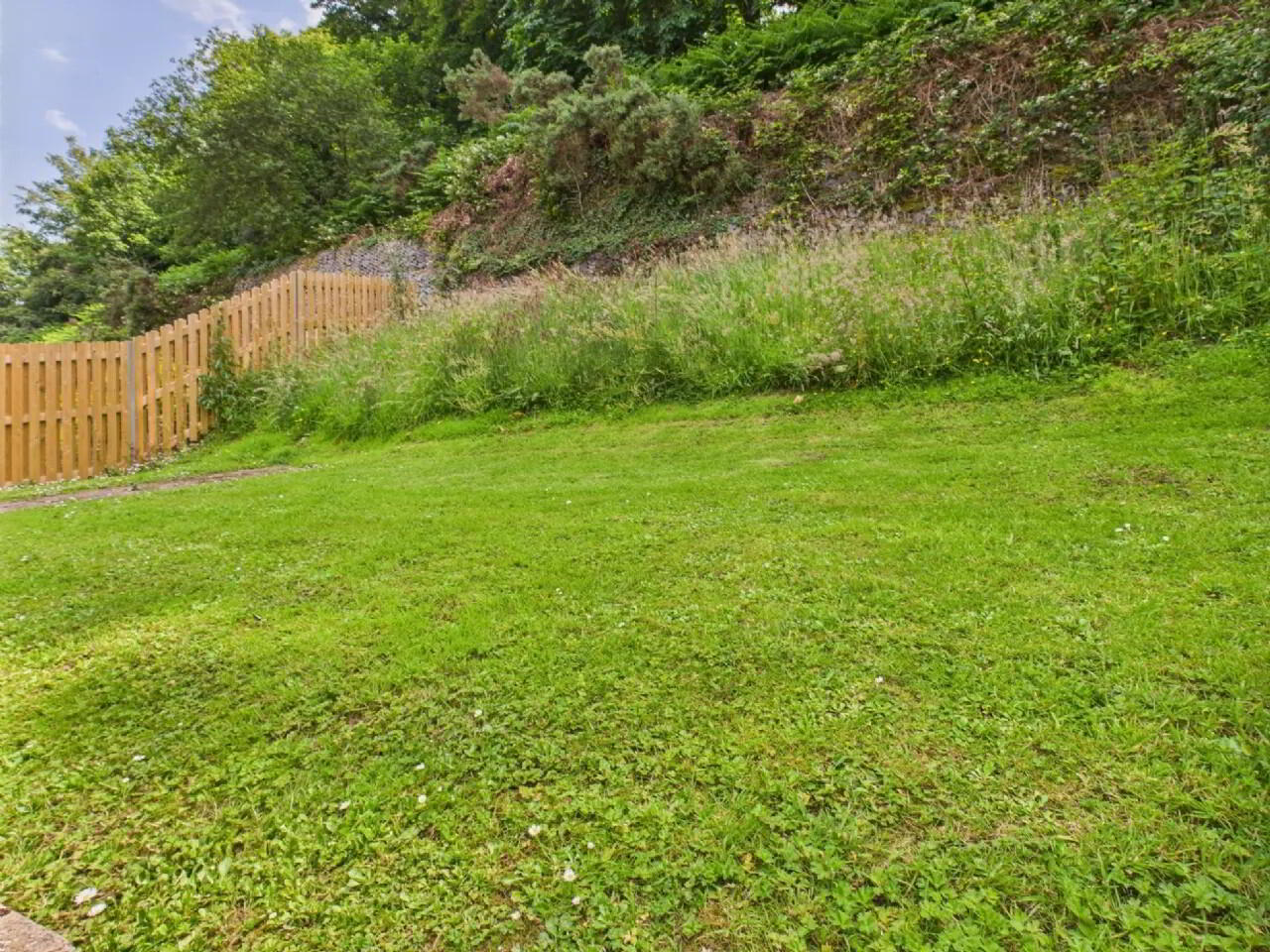 25 Fishermans Grove 17 of 17