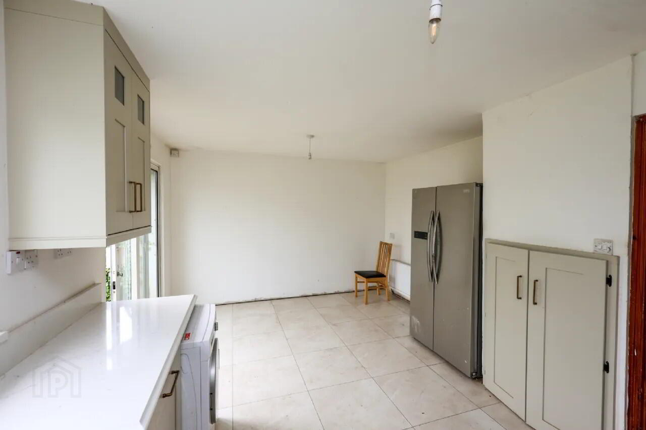 30 Clonmore Heights 6 of 32