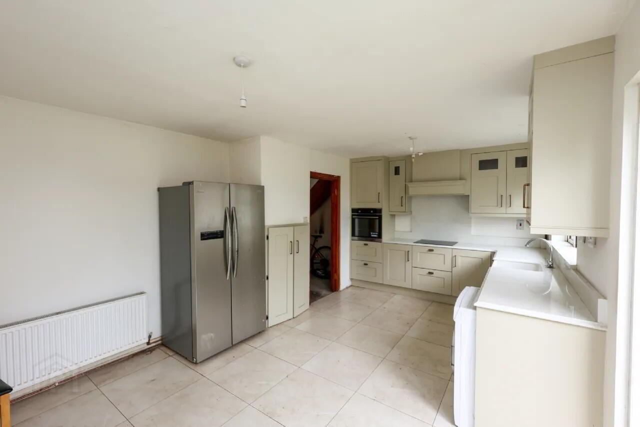 30 Clonmore Heights 7 of 32
