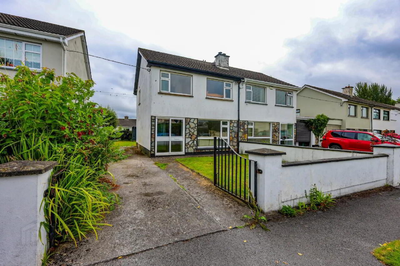 30 Clonmore Heights 24 of 32