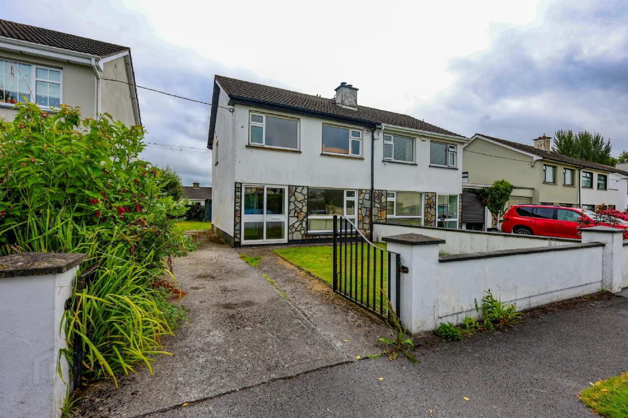 30 Clonmore Heights 25 of 32