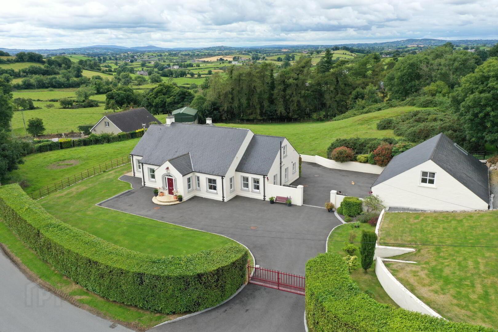 4 Tullynasoo Road 1 of 123