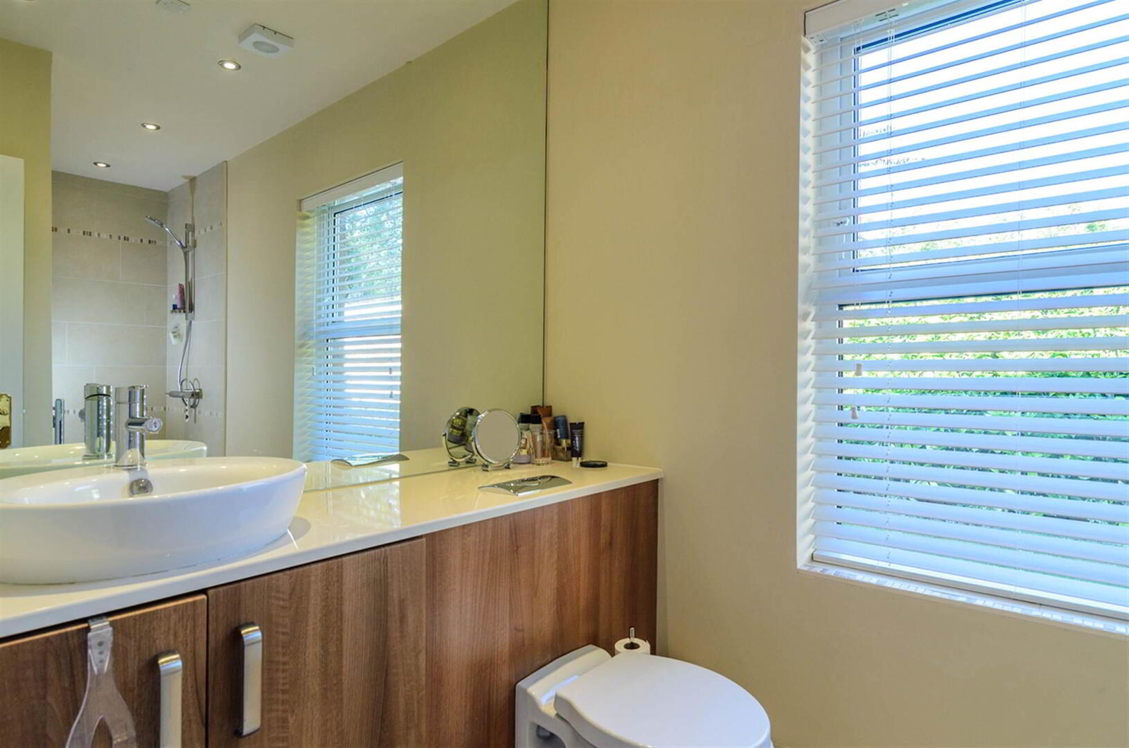 10 Hollyheath, 14 Derryvolgie Avenue 7 of 13