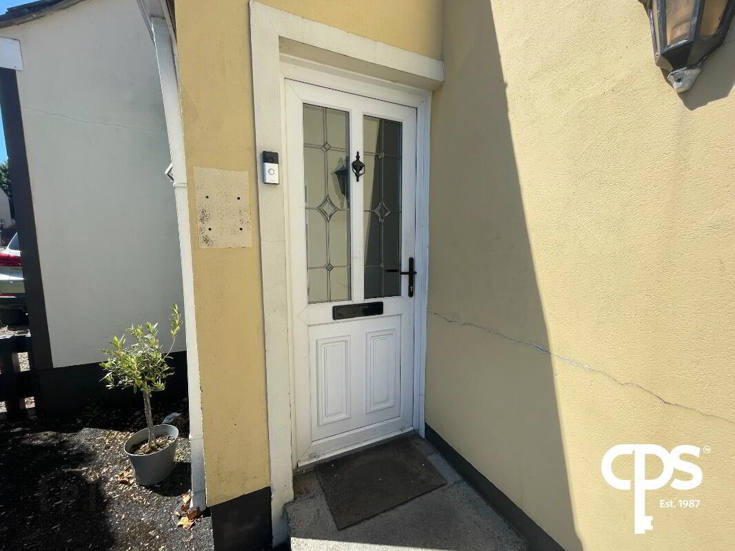 29 Clonmore Villas 3 of 18