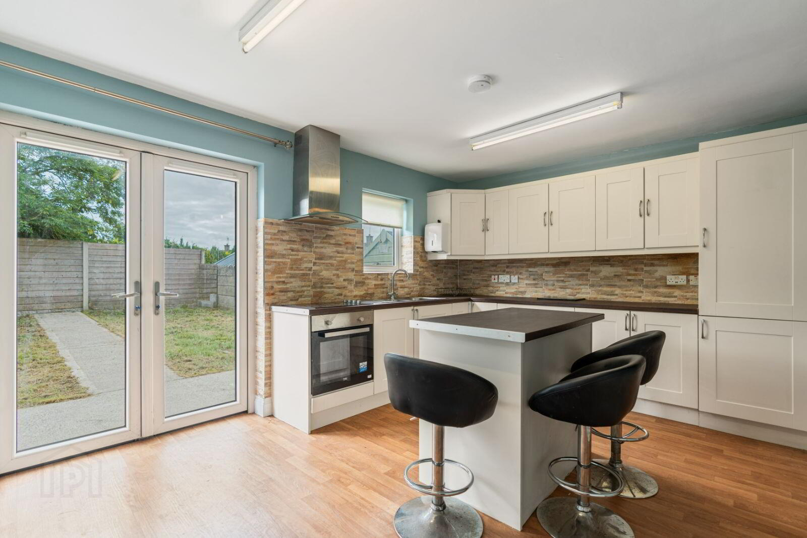 9 Pearse Avenue 8 of 16