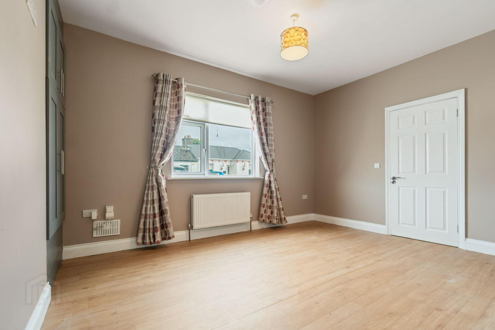 9 Pearse Avenue 3 of 16
